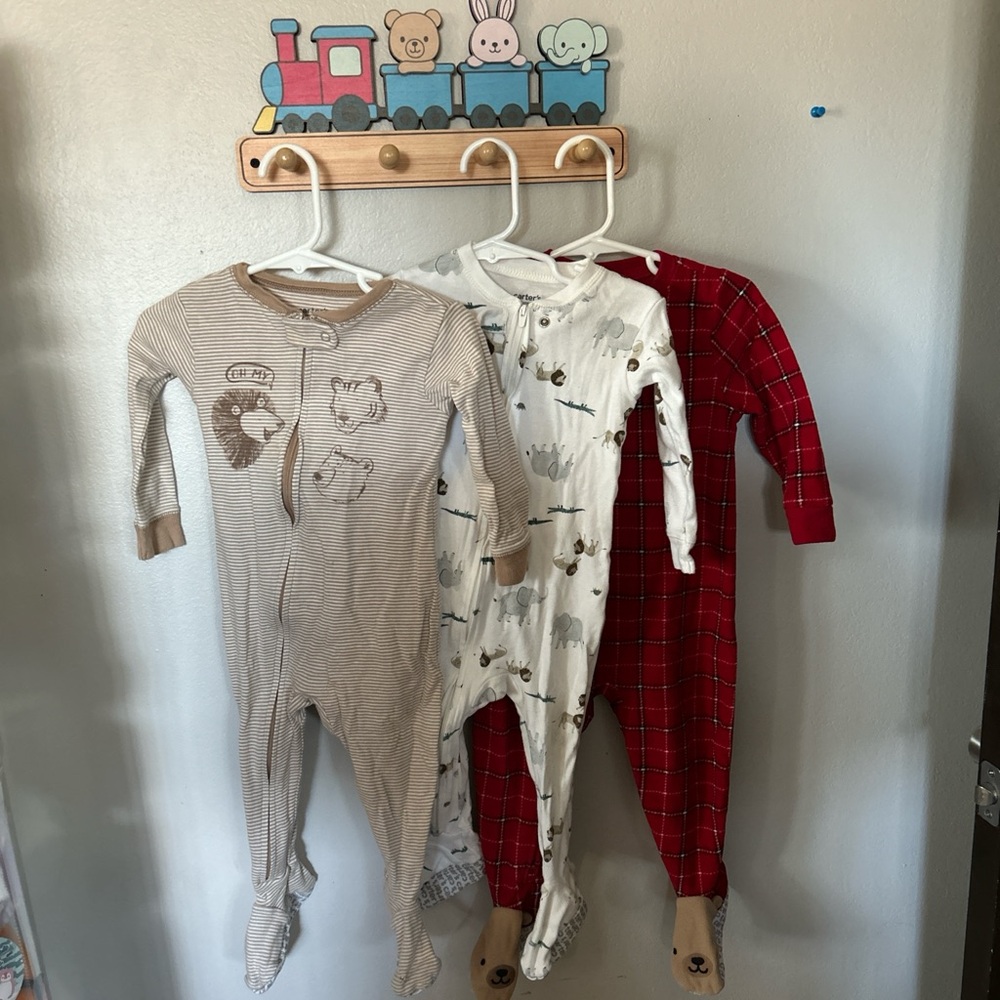Carters baby boys footies pajama onesies size 18 months